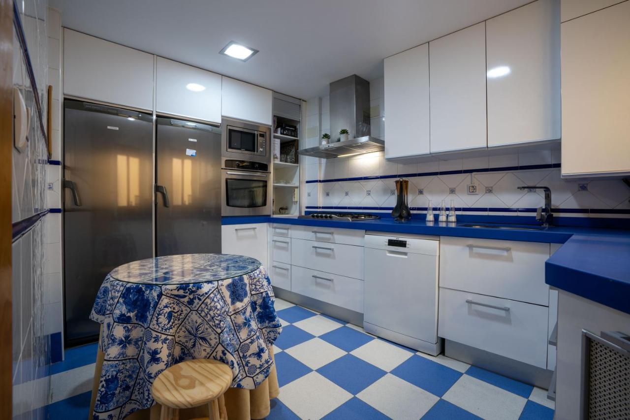 Reina Aixa- Apartamento Centro Granada Luaran gambar
