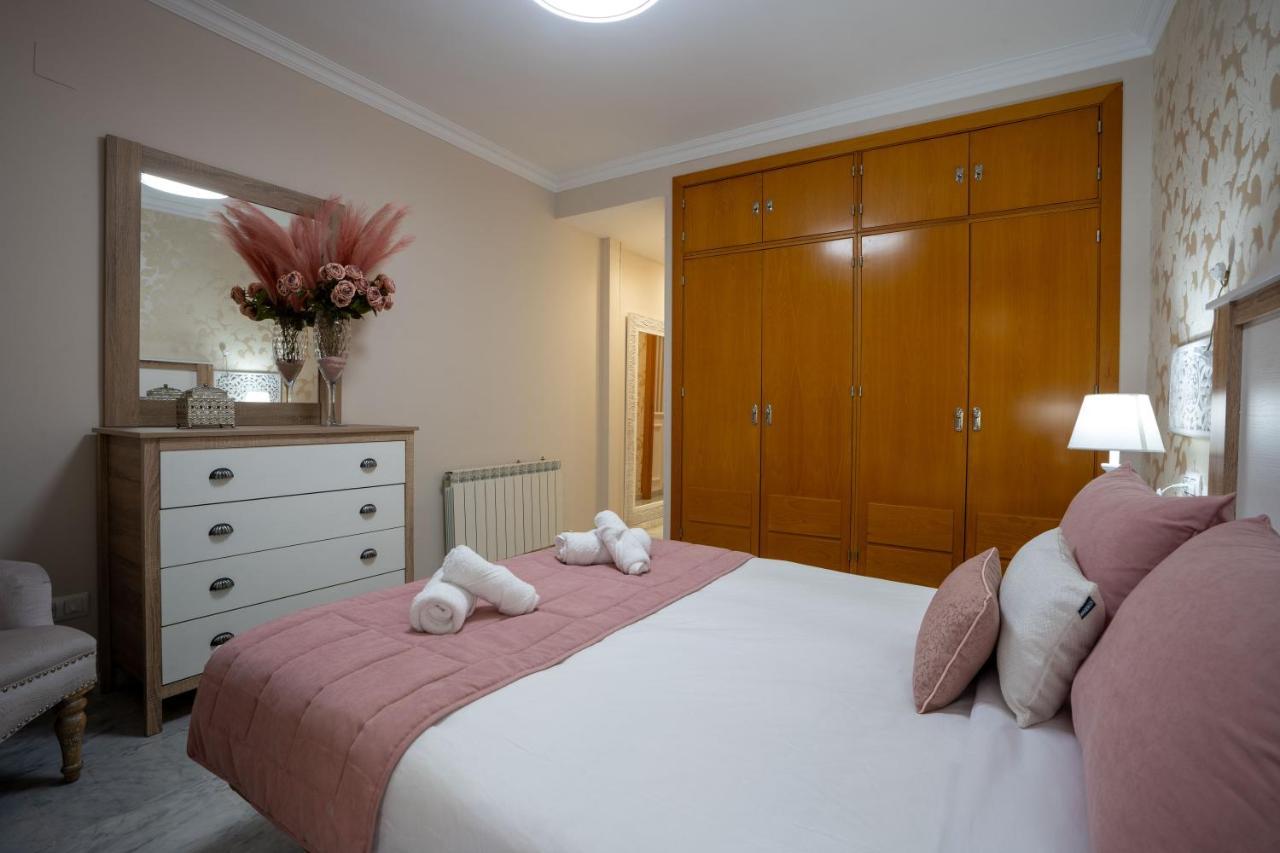 Reina Aixa- Apartamento Centro Granada Luaran gambar