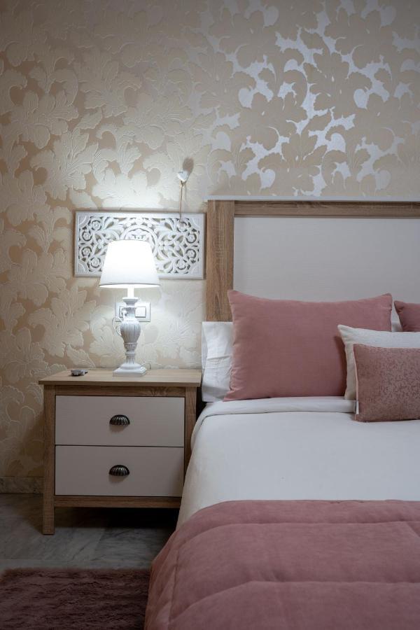 Reina Aixa- Apartamento Centro Granada Luaran gambar