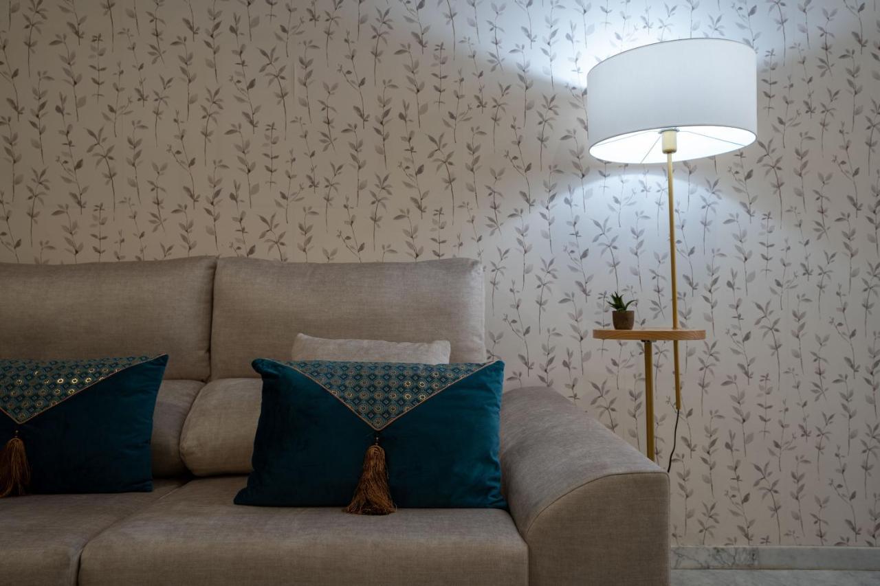 Reina Aixa- Apartamento Centro Granada Luaran gambar