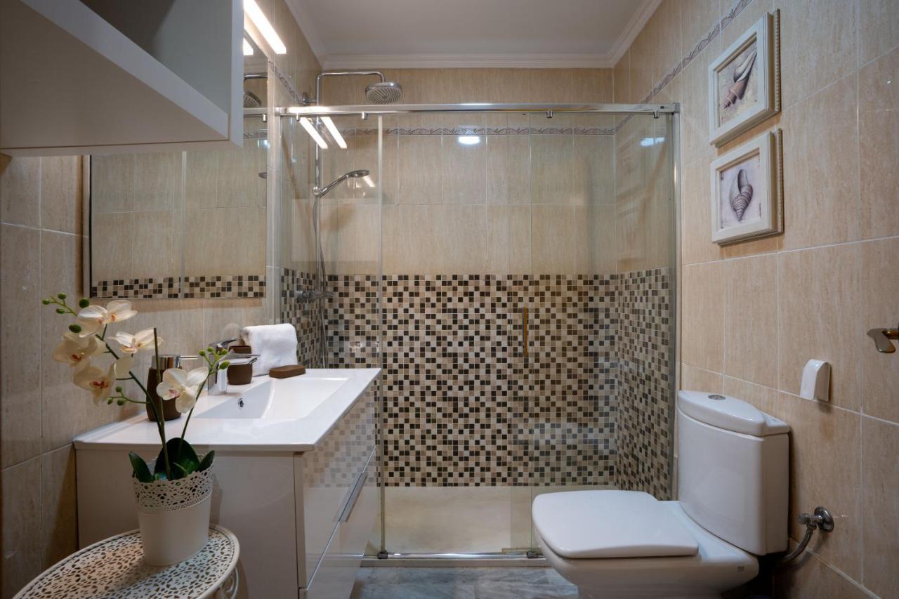 Reina Aixa- Apartamento Centro Granada Luaran gambar